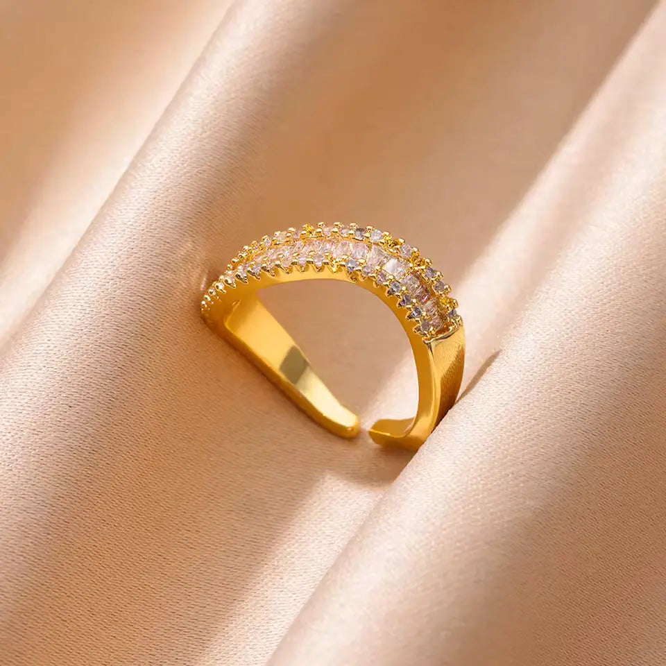 Elegant Gold Knot Adjustable Ring – Stylish Stainless Steel Jewelry
