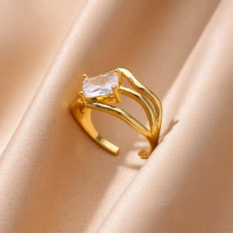 Elegant Gold Knot Adjustable Ring – Stylish Stainless Steel Jewelry