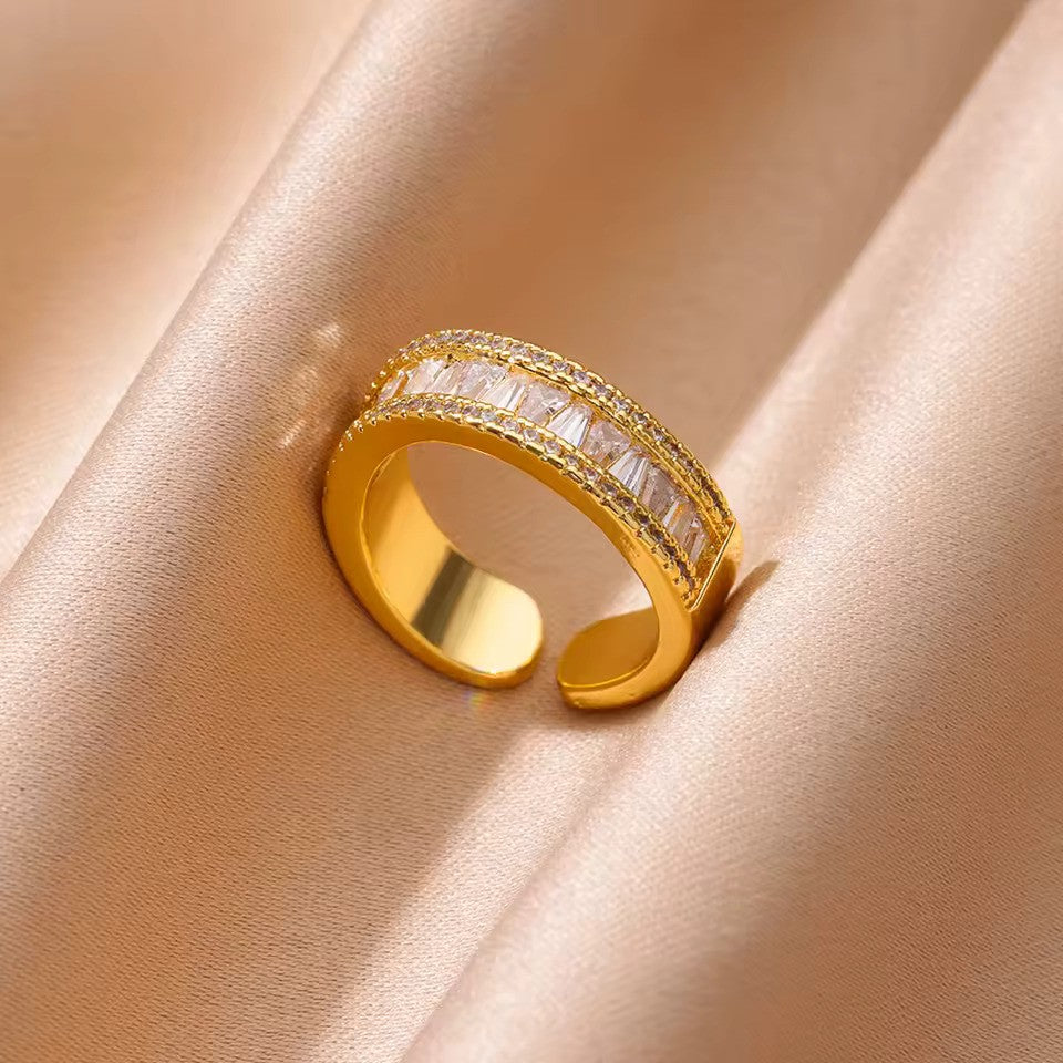Elegant Gold-Tone Stainless Steel Twisted Knot Ring – Adjustable Wedding Jewelry