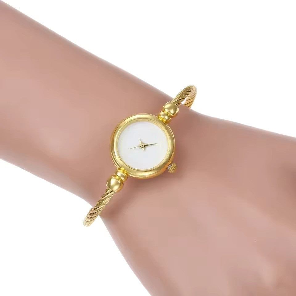 Elegant Women's Gold Bangle Bracelet Watch – Luxury Stainless Steel Quartz Timepiece for Casual & Formal Wear
