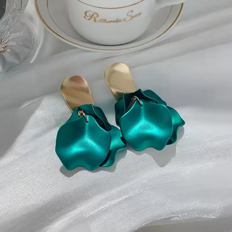 Multicolored Flower Tassel Earrings for Women – Delicate Petal Studs, Stylish Everyday & Party Accessories
