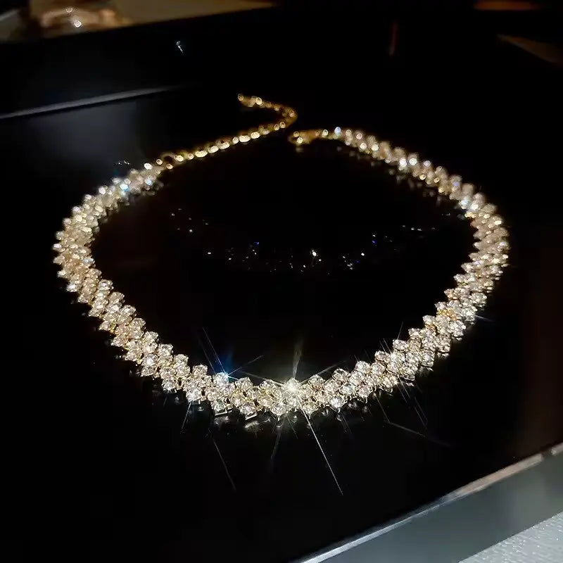 Luxury Rhinestone Choker Necklace – Sparkling Crystal Jewelry for Women