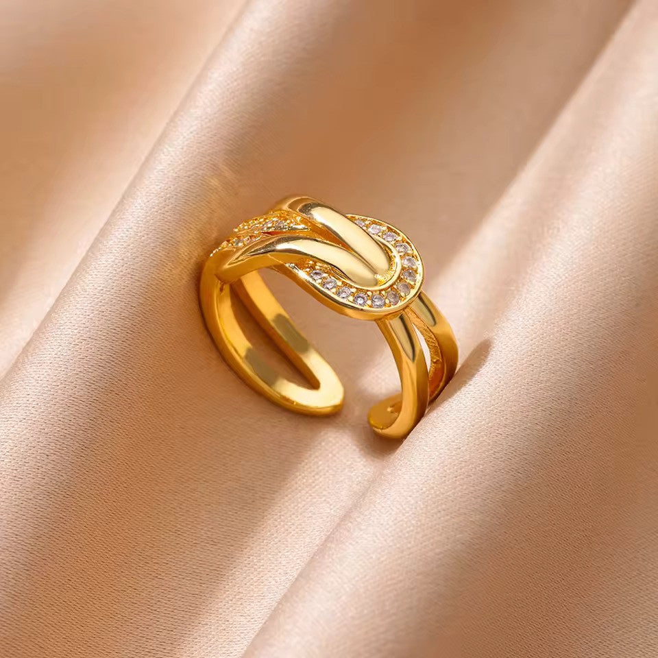 Elegant Gold-Tone Stainless Steel Twisted Knot Ring – Adjustable Wedding Jewelry