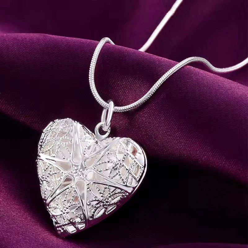 Cherished Moments – Sterling Silver Photo Frame Necklace