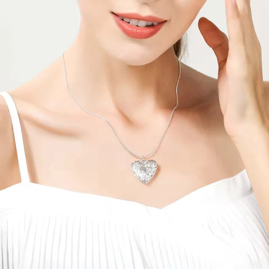 Cherished Moments – Sterling Silver Photo Frame Necklace