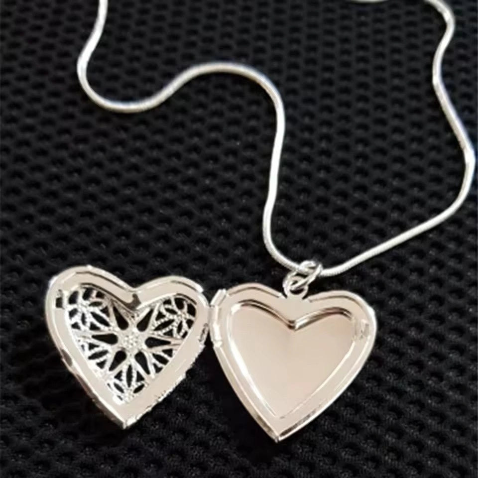 Cherished Moments – Sterling Silver Photo Frame Necklace