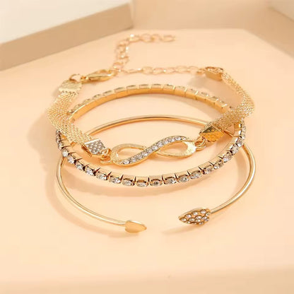 Elegant Vintage Silver Bracelet Set – A Timeless Symbol of Style & Love