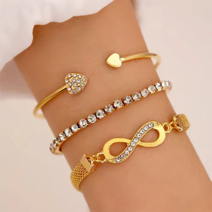 Elegant Vintage Silver Bracelet Set – A Timeless Symbol of Style & Love