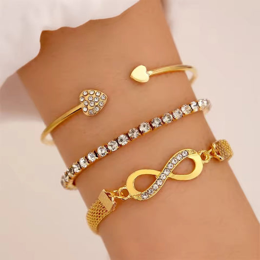 Elegant Vintage Silver Bracelet Set – A Timeless Symbol of Style & Love