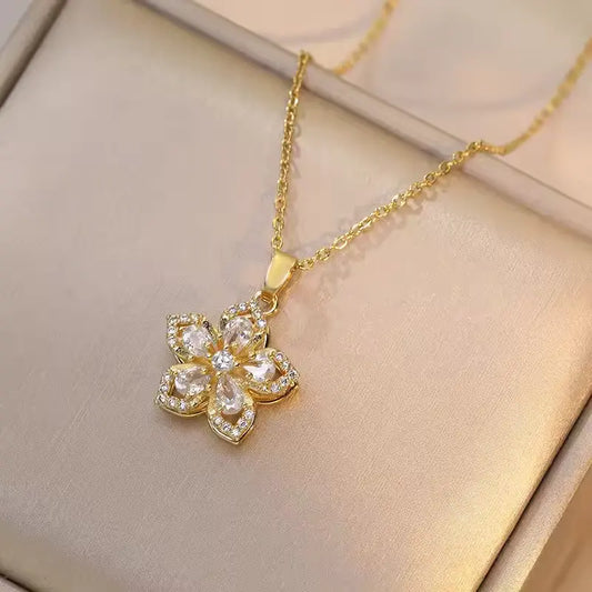 Elegant Spin Zircon Flower Pendant Necklace – Gold Luxury Jewelry for Women